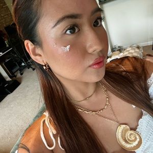 Meet your Posher, Krizia